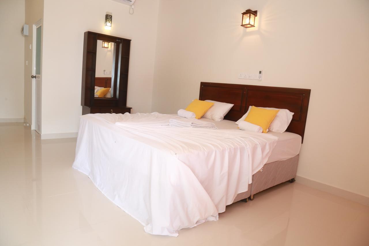 Serene Beach Hotel Dikwella Eksteriør bilde